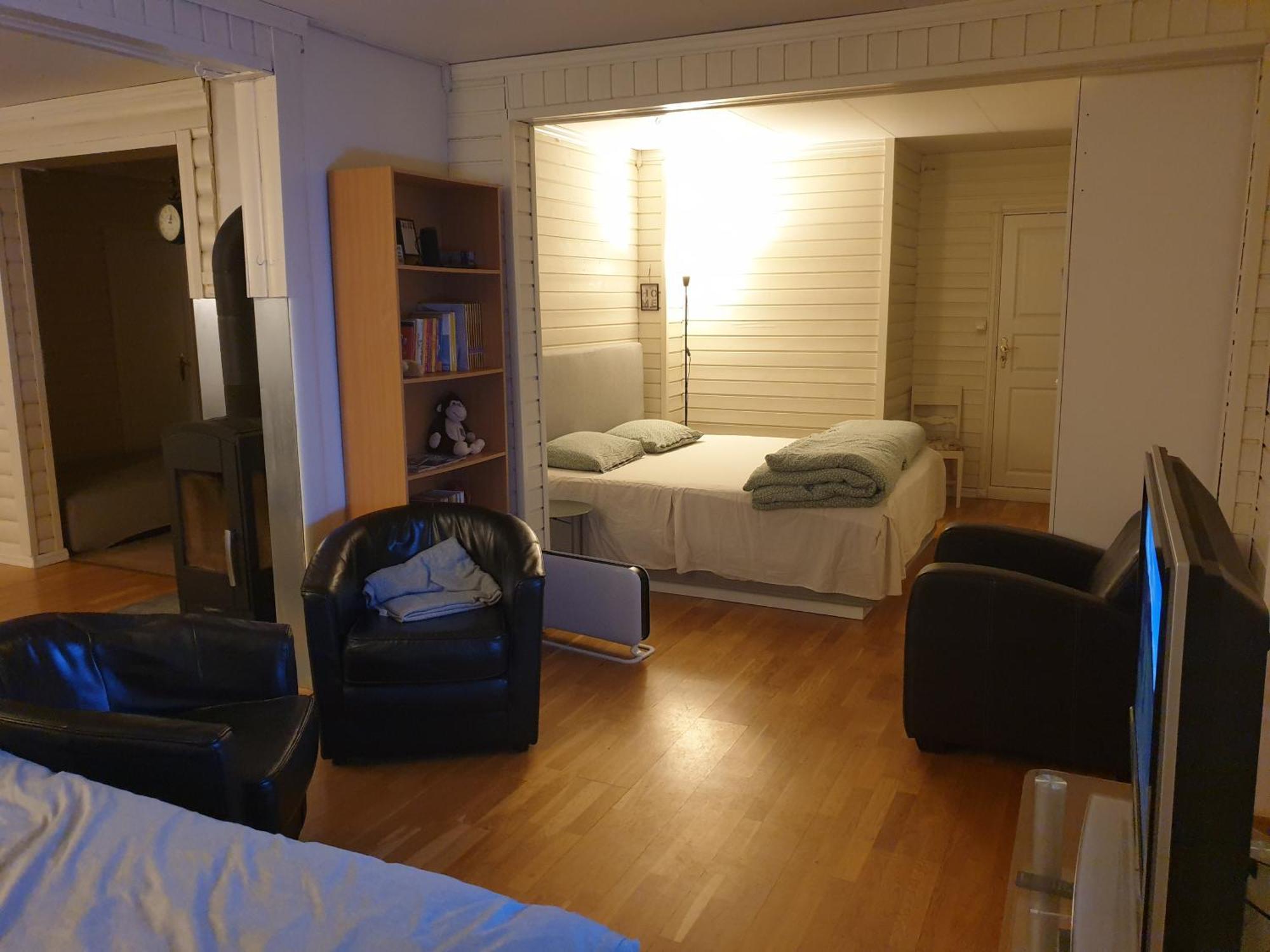 Holiday Home *